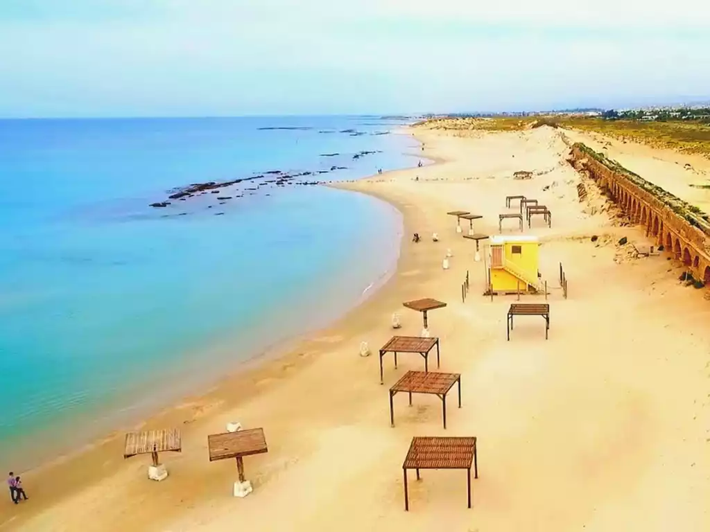 22 late Bronze Age shipwrecks along the Carmel coast of Israel - The Carmel coast at Caesarea